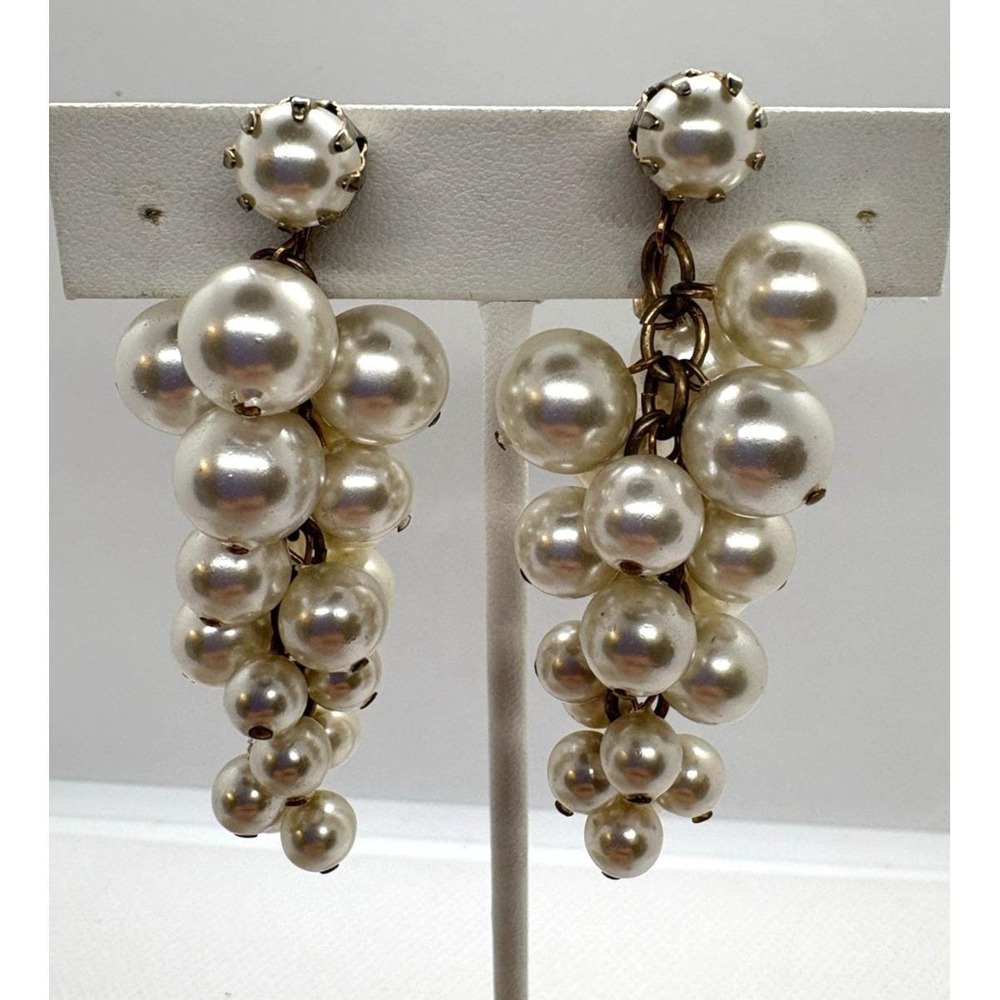 Vintage 1960s Faux Pearl‎ Cluster Dangle Clip-On Earrings 2.25" Gold Tone Retro